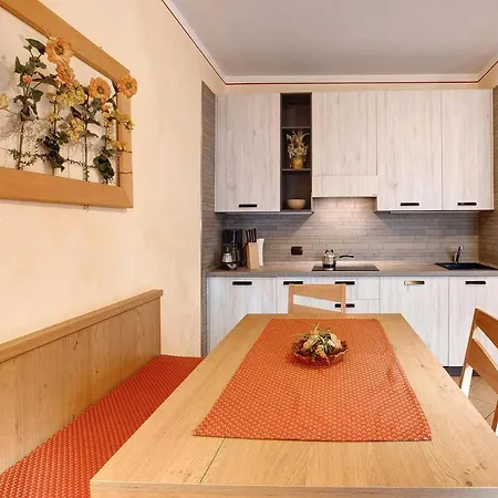Aris Canton Apartment *